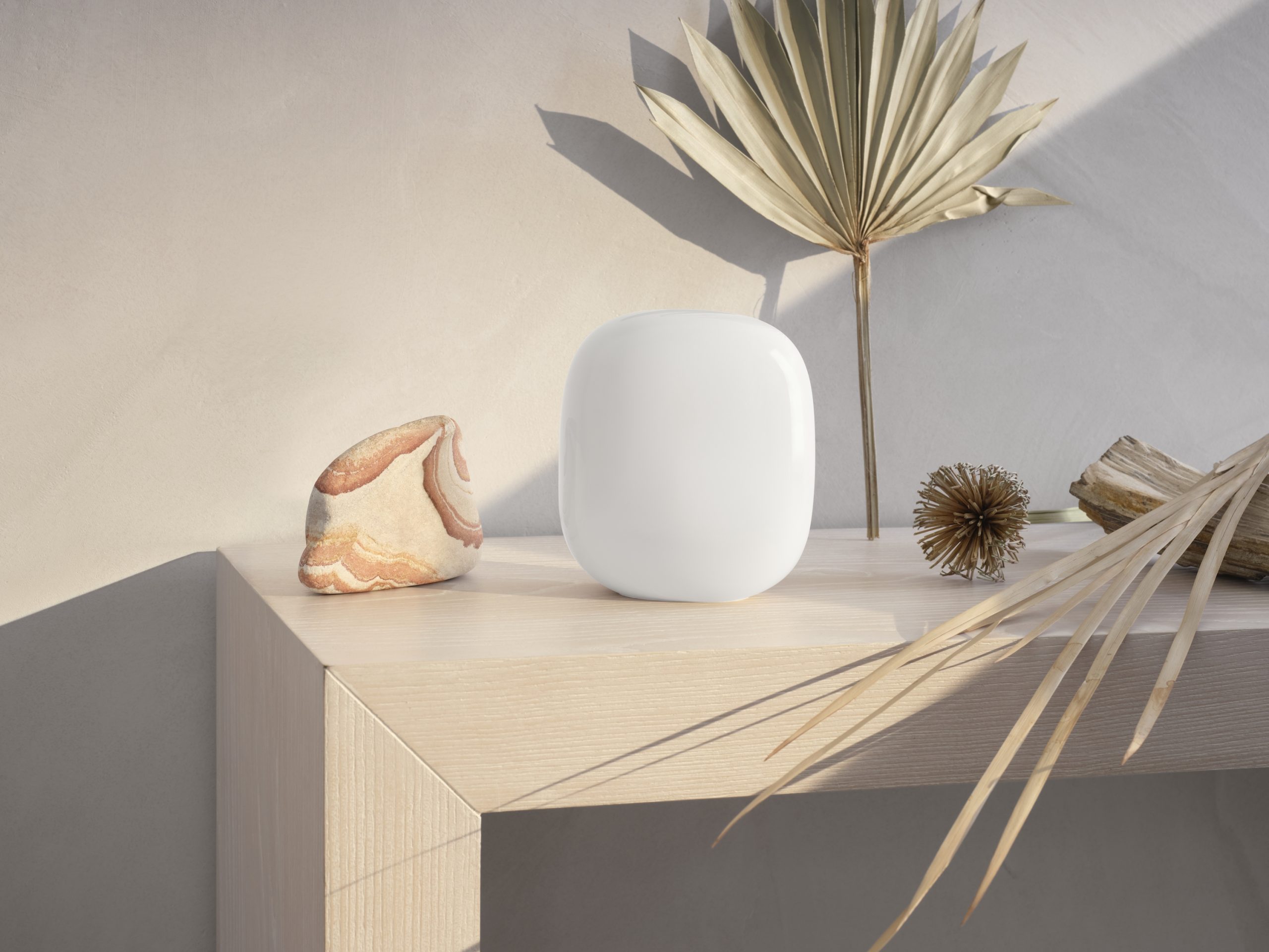 Google's new router with support for WiFi 6E Gearrice