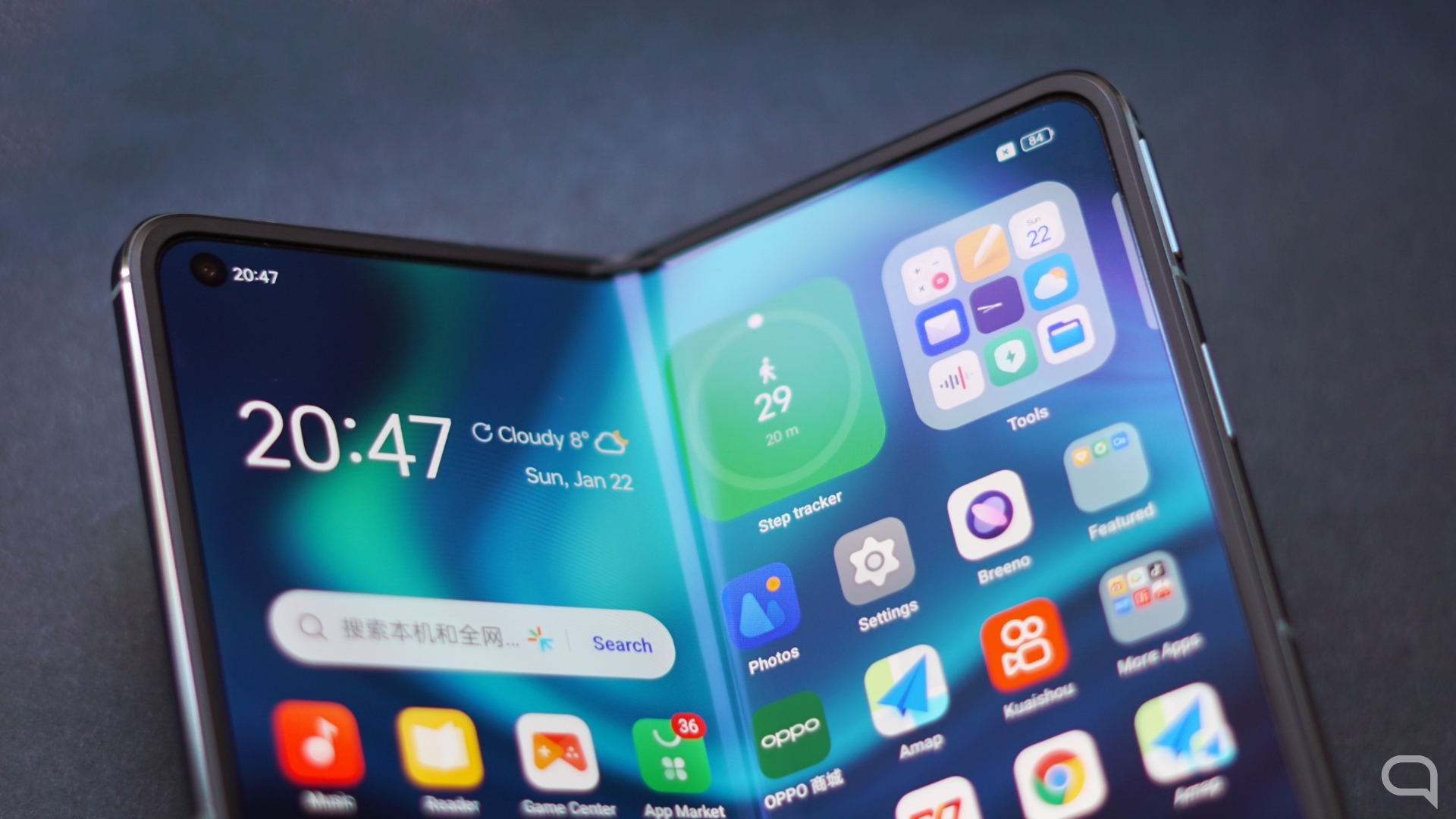 OnePlus Will Launch Its First Foldable Phone This Year Gadgetonus
