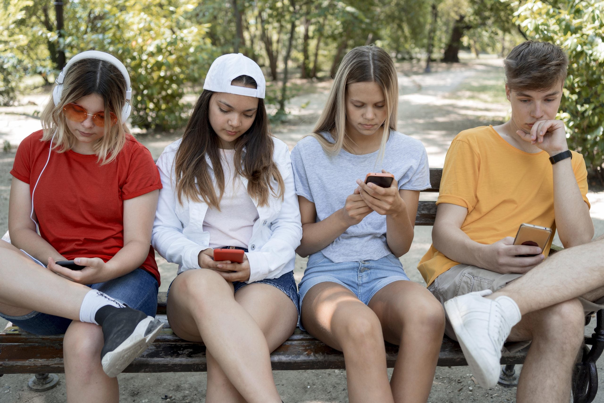 Australia ha prohibido las redes sociales para menores de 16 años: ¿deberían copiar la medida otros países?