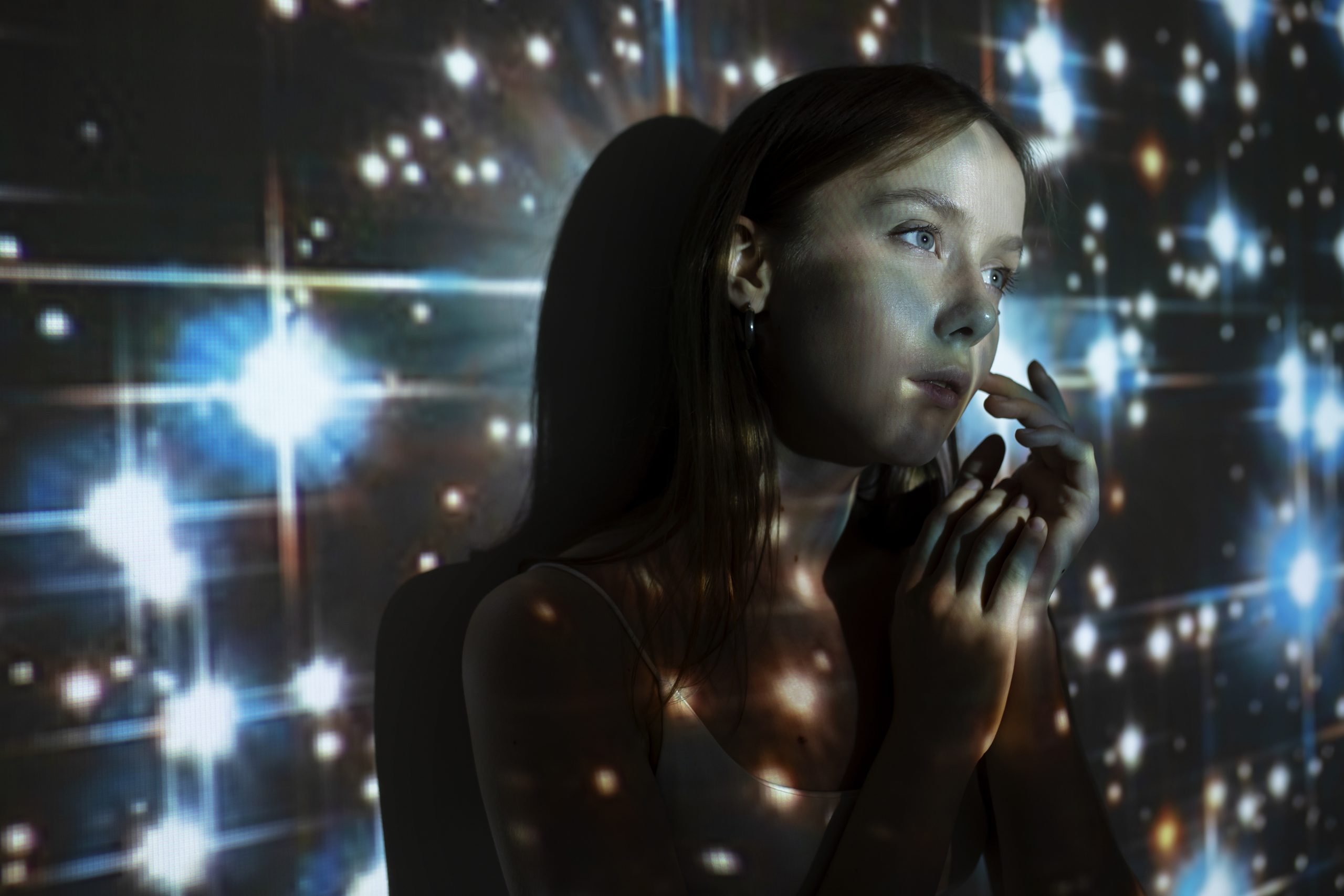 Una mujer desarrolló alucinaciones en las que hablaba con su hermano fallecido después de conversar con chatbots de IA