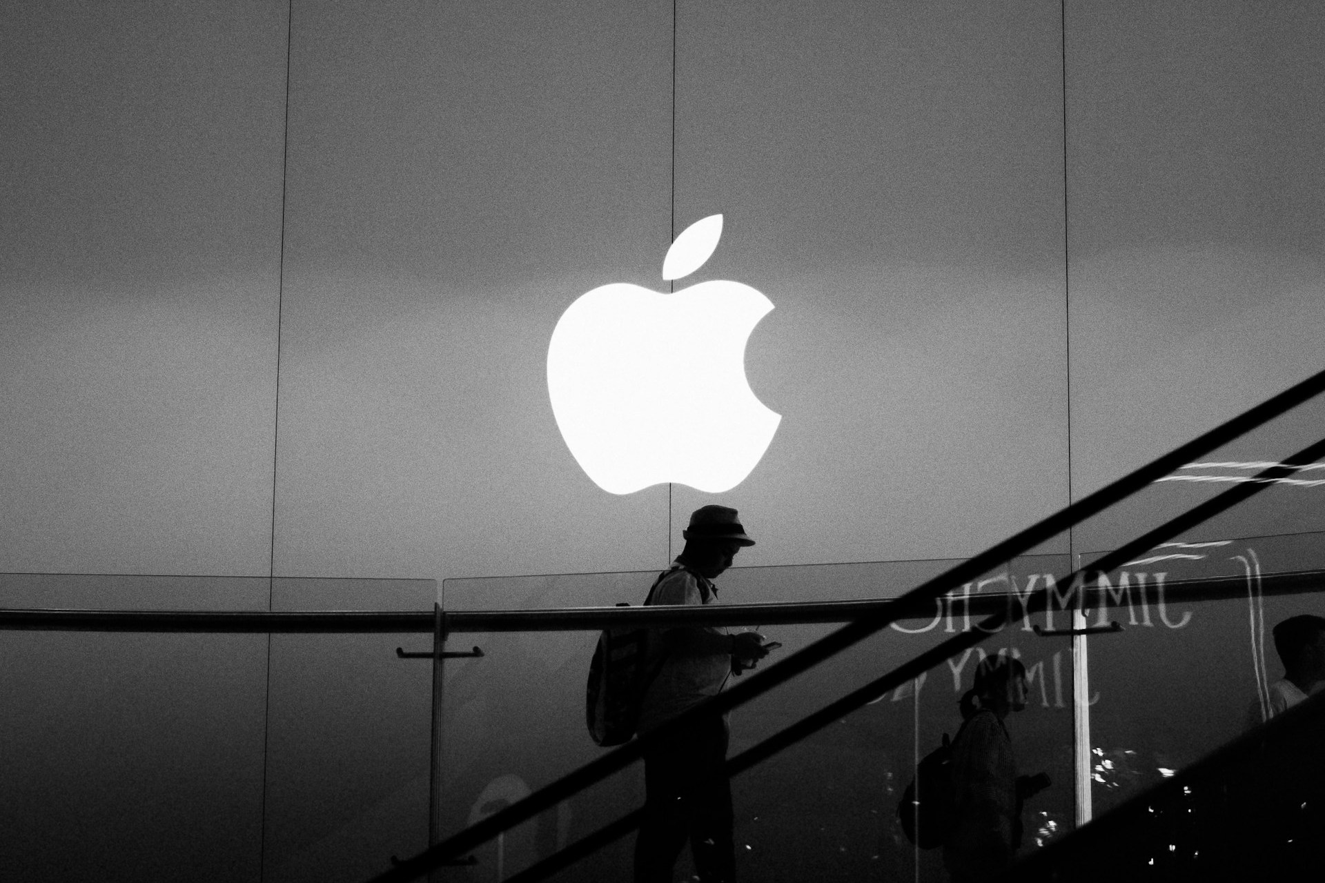 Apple demanda a OpenAI por robo de información confidencial