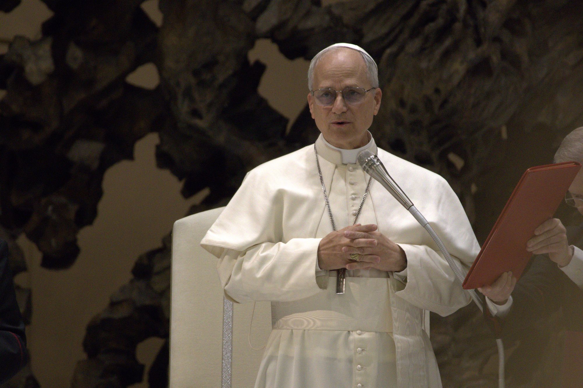 No eres tú: al Papa León XIV tampoco le gustan las imágenes generadas por IA